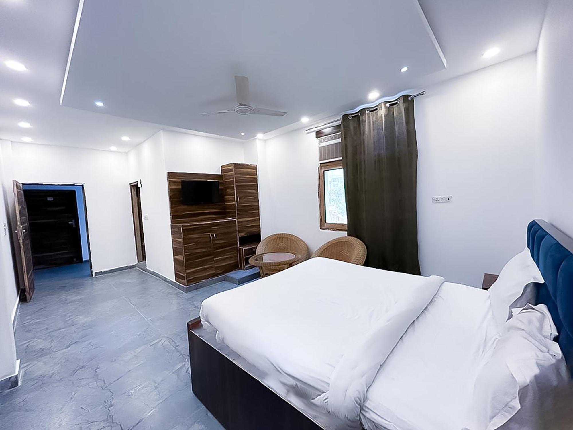Hotel Js Garden - Near Jaypee Hospital Noida Exterior foto
