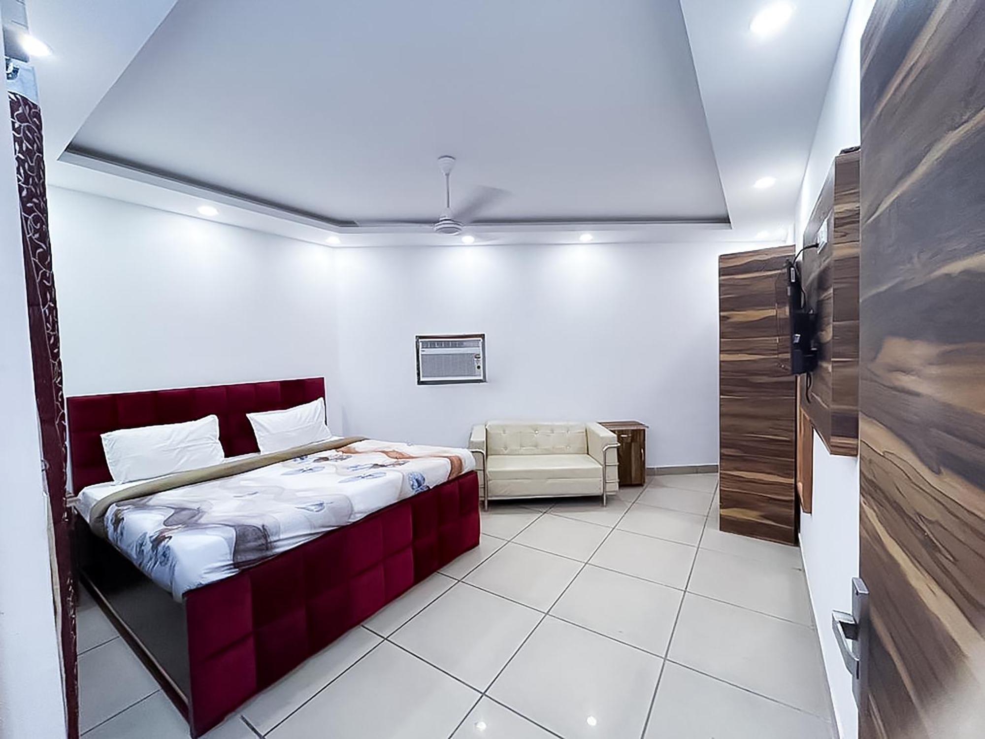 Hotel Js Garden - Near Jaypee Hospital Noida Exterior foto
